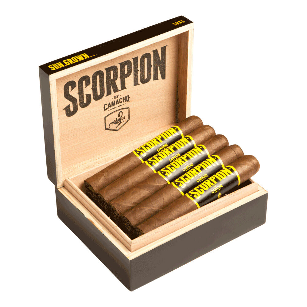 Camacho Scorpion - Connecticut Robusto